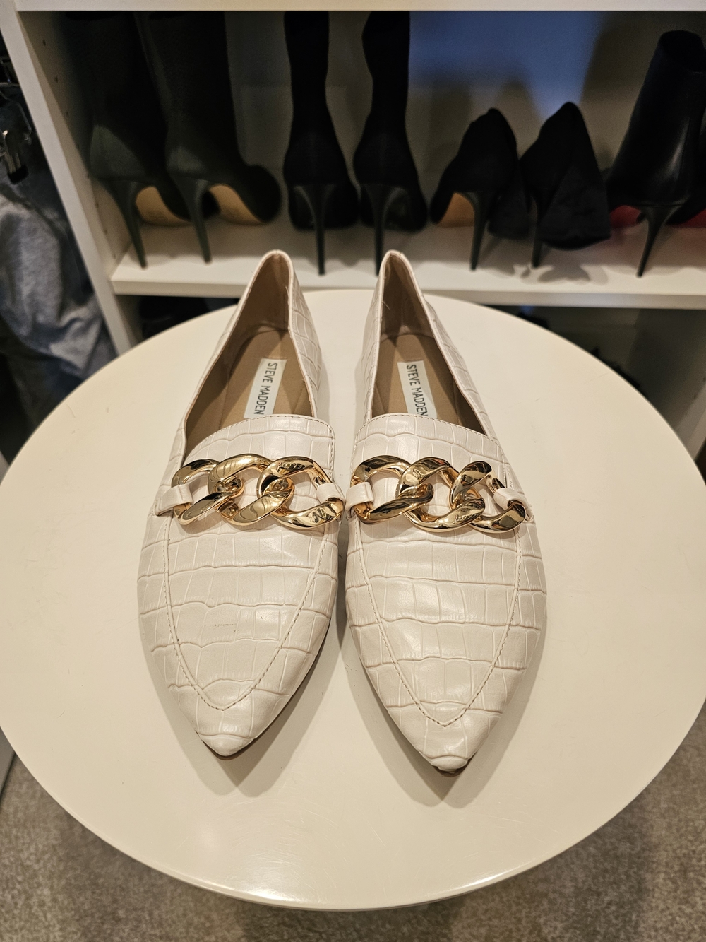 Steve Madden White Croc-Embossed Loafers with Gold Chain